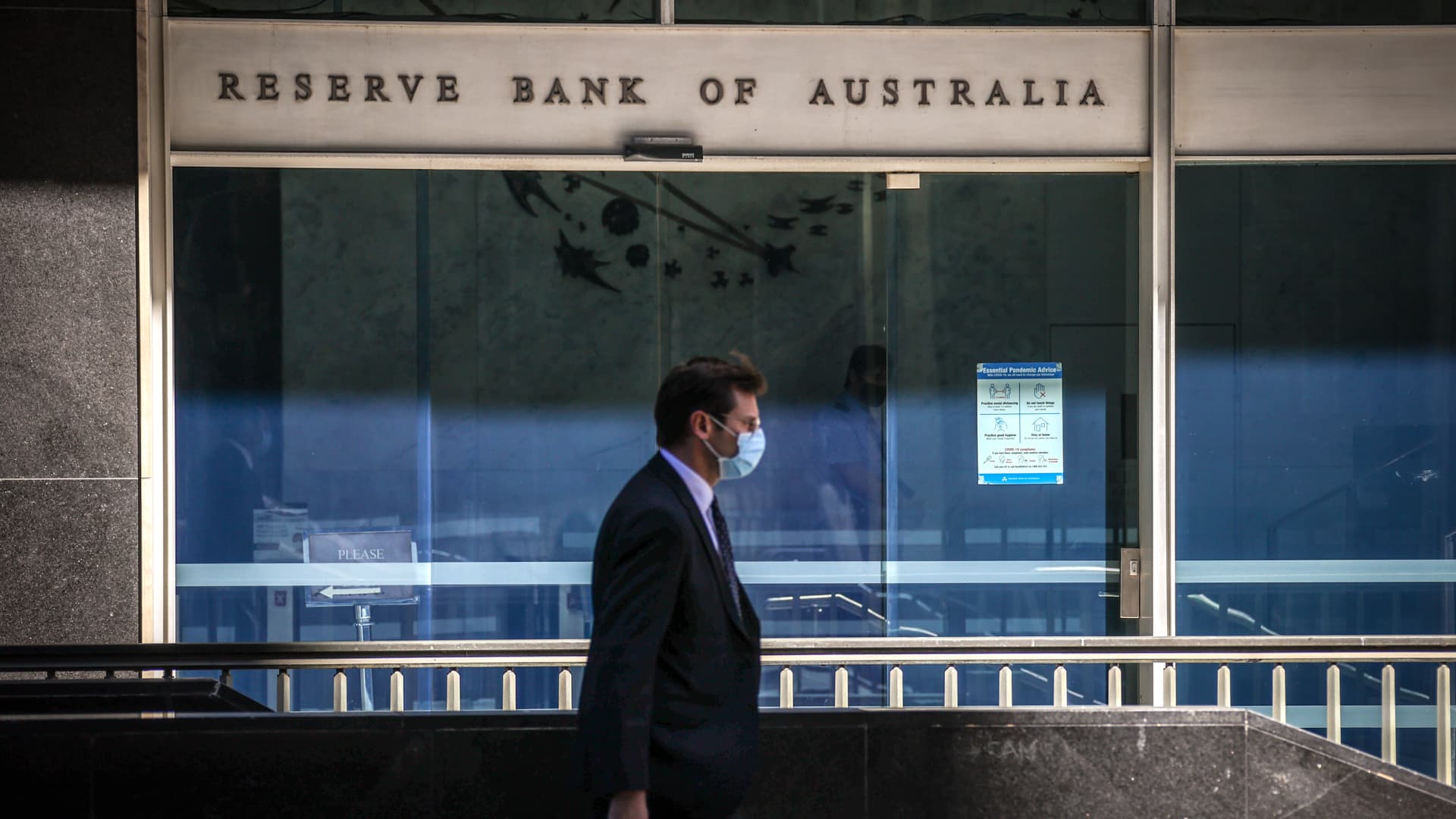 Australia’s central bank keeps rates unchanged at 4.35%