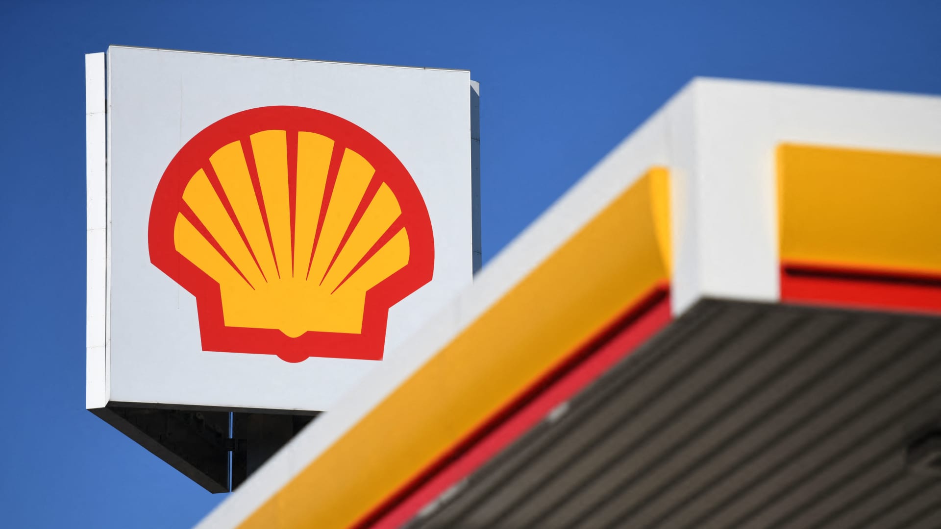 Shell wins appeal against Dutch climate ruling to slash emissions